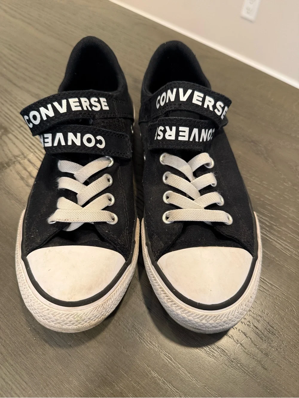 Converse Kids Black & White Canvas Low-Top Sneakers with Strap
